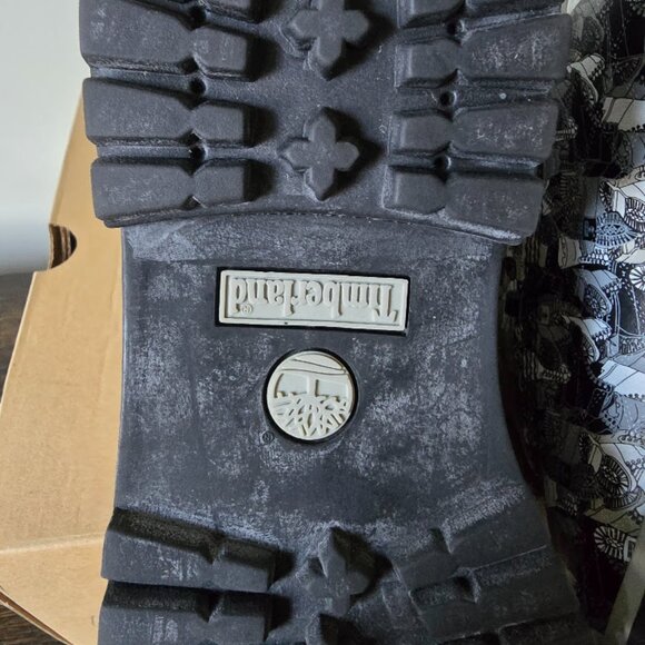 NIB Timberland Black White & Gray Camo Patterned Leather 6" Lug Sole Boots - Picture 16 of 16